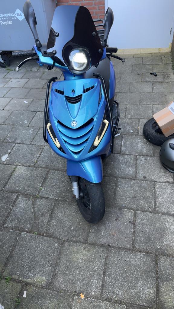 Piaggio Zip 2000 - Blauw - Goed onderhouden, Fietsen en Brommers, Ophalen of Verzenden, Gebruikt, Overige typen, Piaggio