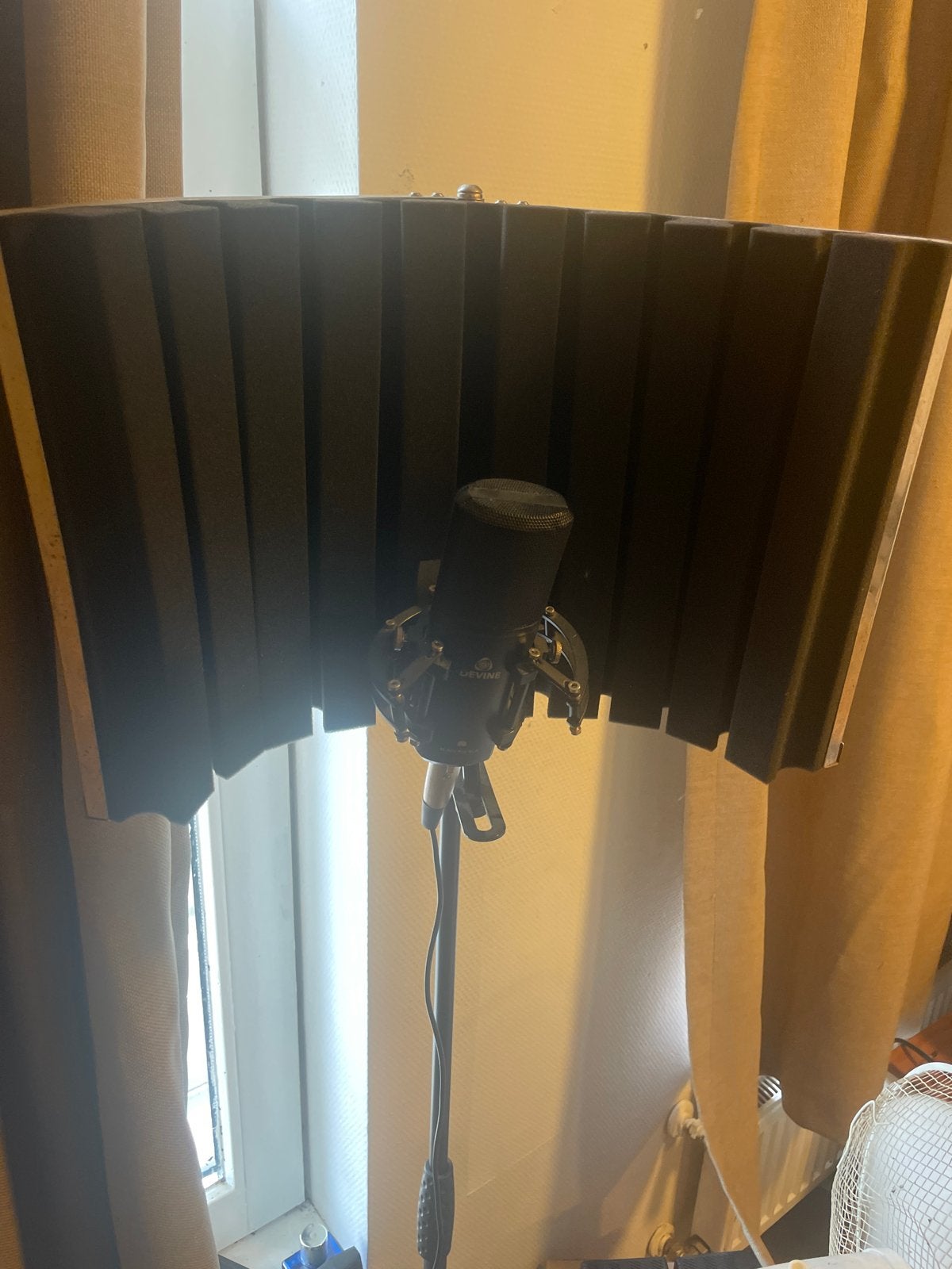 Studiomicrofoon met reflectiescherm, Muziek en Instrumenten, Microfoons, Ophalen of Verzenden, Gebruikt, Studiomicrofoon