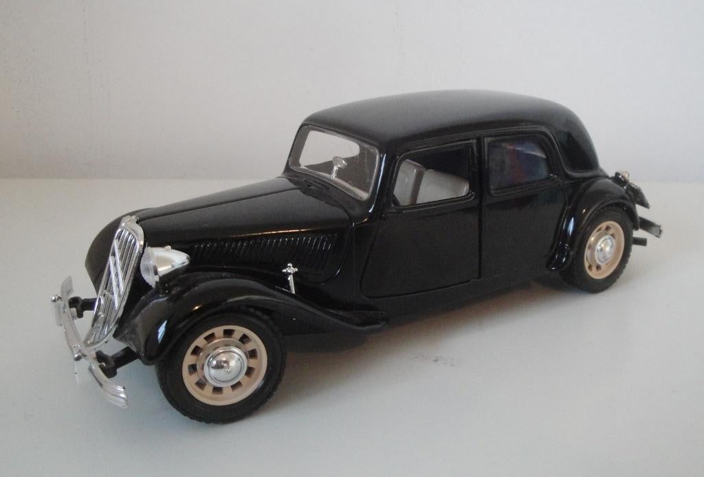 SCHAALMODEL - CITROËN T.A. 15CV, Ophalen of Verzenden, Gebruikt, Auto, Bburago
