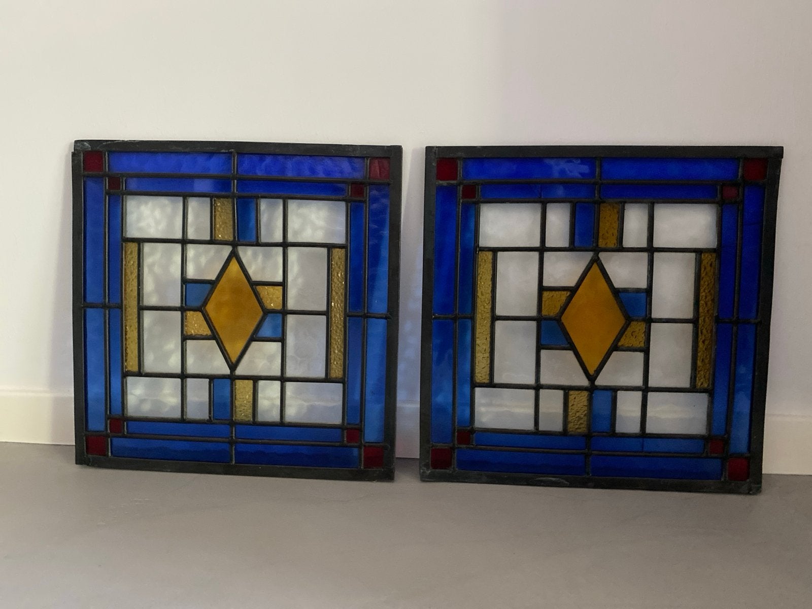 2 Glas in lood raampjes, Doe-het-zelf en Verbouw, Glas en Ramen, Gevelraam of Ruit, Gebruikt, Ophalen of Verzenden, Minder dan 80 cm