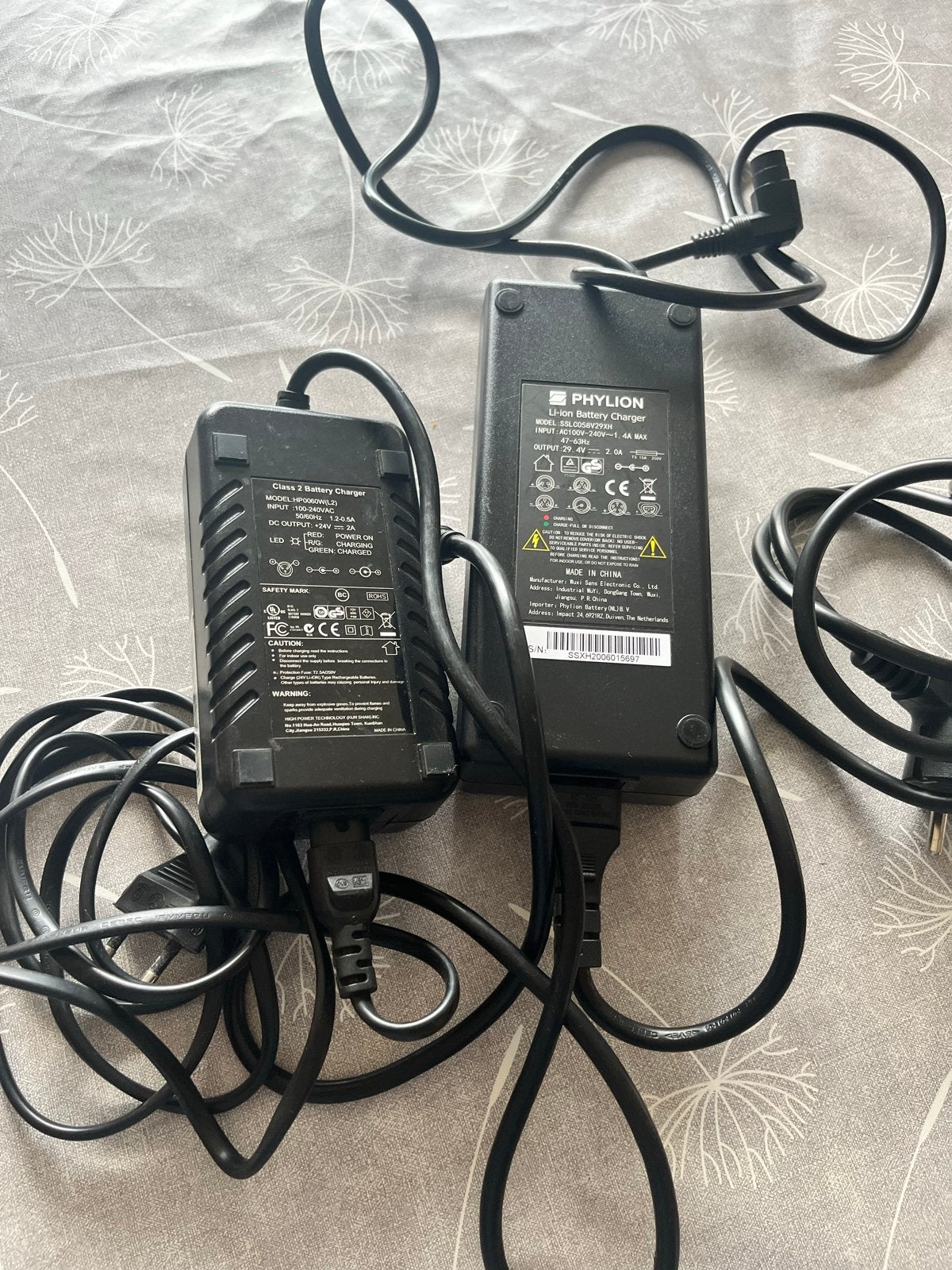 2x Acculader voor E-bike (Phylion en High Power Tech), Gebruikt