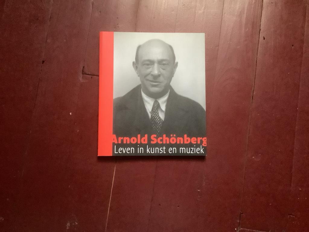 Arnold Schönberg: Leven in kunst en muziek, Boeken, Ophalen of Verzenden, Zo goed als nieuw, Artiest