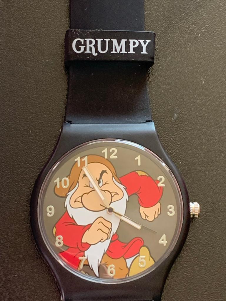 Disney grumpy horloge, uit Disney Frankrijk meegenomen, Verzamelen, Ophalen of Verzenden, Overige figuren, Zo goed als nieuw
