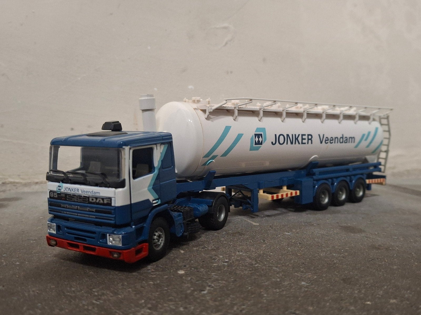 Tekno DAF 95 Jonker Veendam, Ophalen of Verzenden, Zo goed als nieuw, Bus of Vrachtwagen, Tekno