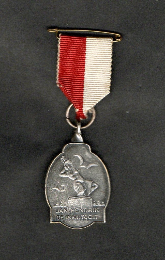Medaille Sprang-Capelle Jan Hendrik de Rooijtocht 1960., Ophalen of Verzenden, Zo goed als nieuw