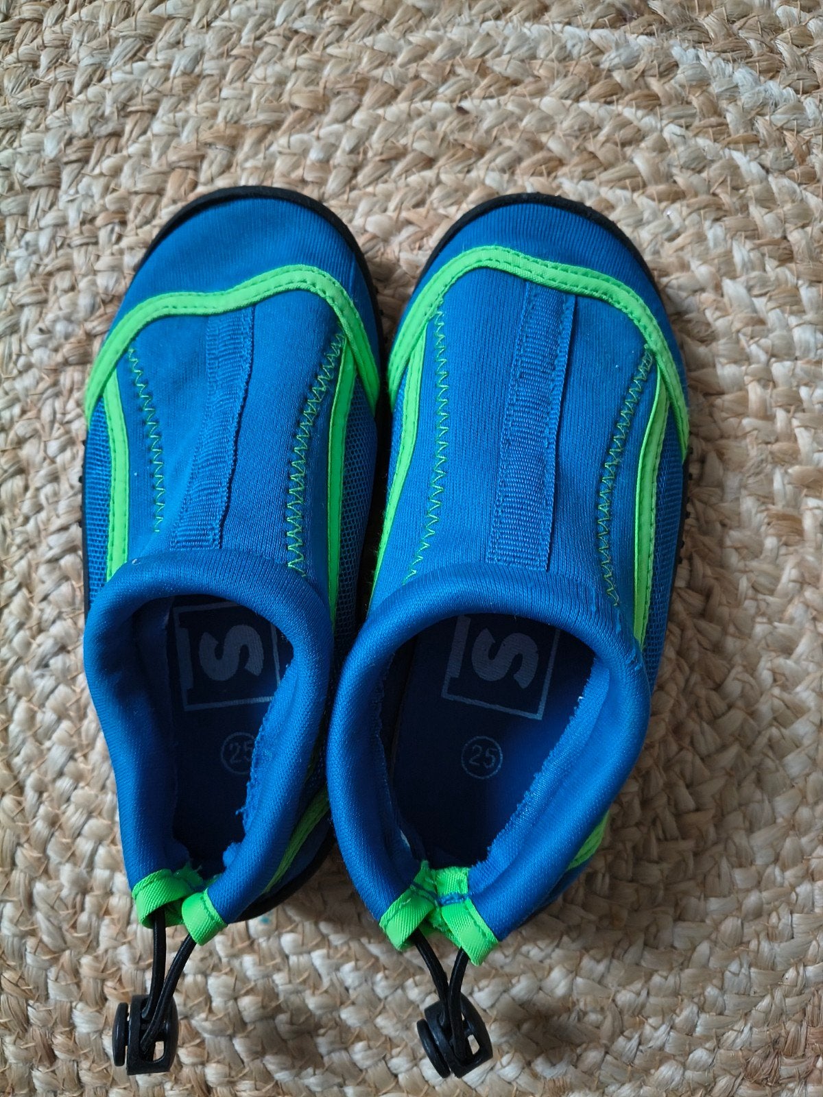 Blauwe waterschoenen maat 25, Gebruikt, Jongen of Meisje, Overige typen, Ophalen of Verzenden