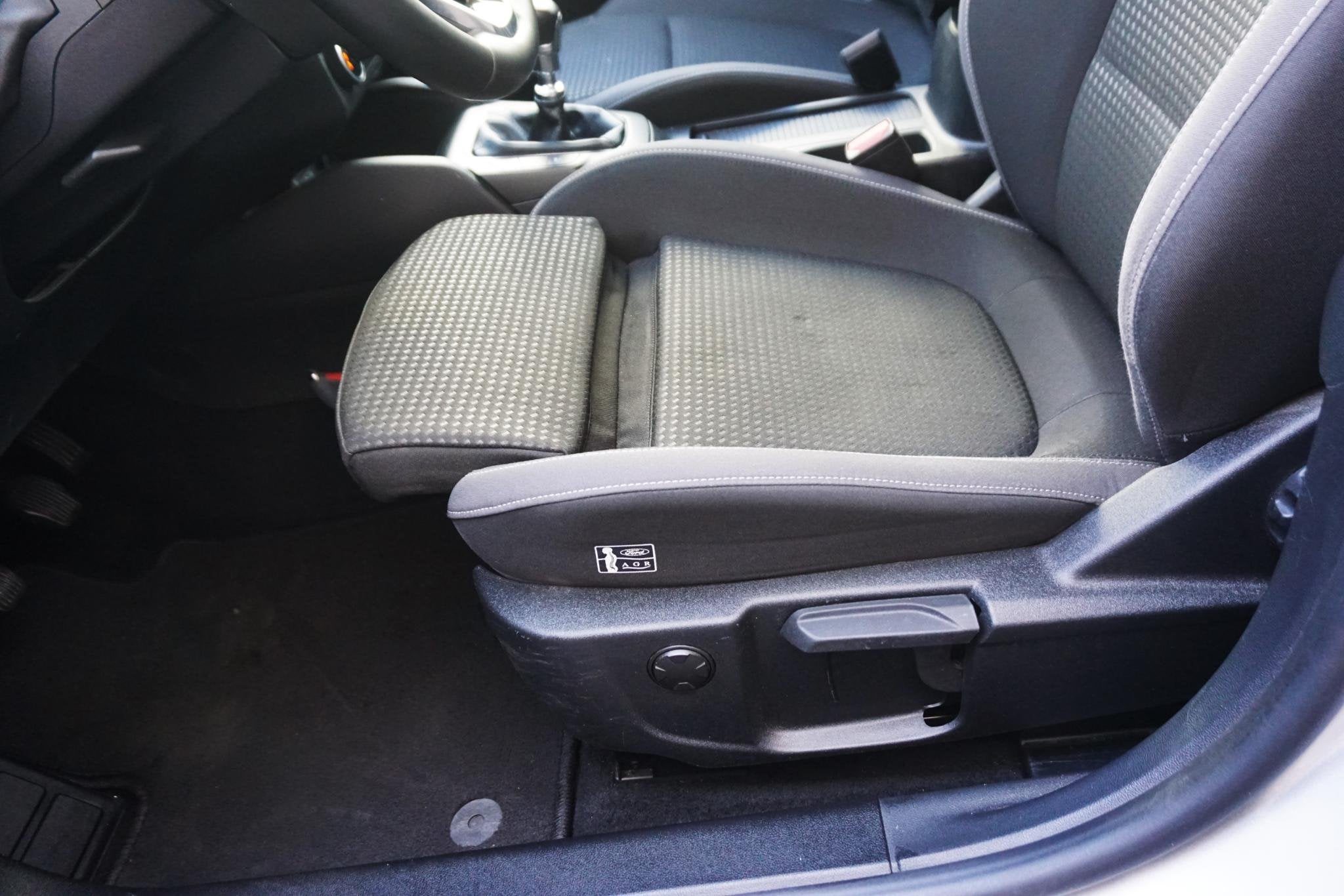 Ford Focus Wagon 1.0 EcoB.125PK Hybrid Business/AGR-Comforts, Gebruikt, Origineel Nederlands, Zilver of Grijs, 999 cc
