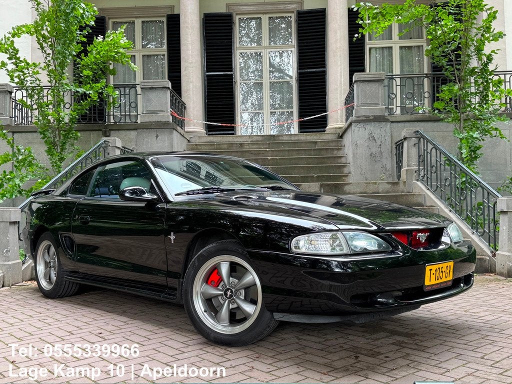 Ford MUSTANG GT 4.6L V8 Automaat Perfecte Staat Leder Airco, 8 cilinders, Zwart, Leder, Grijs