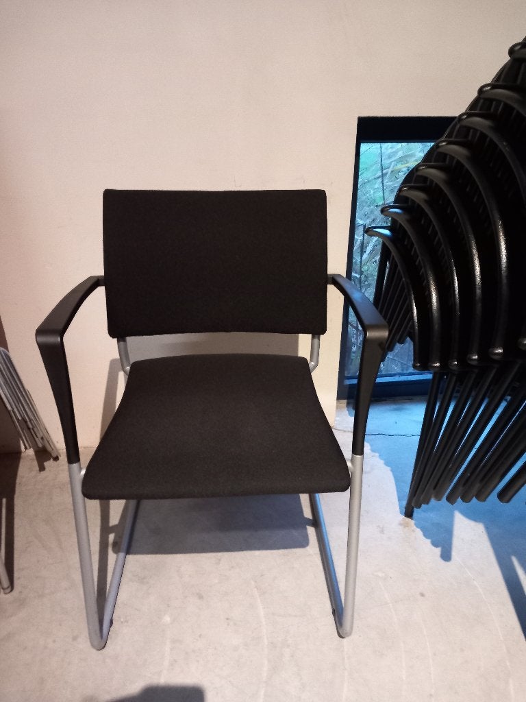 4 slede stoelen in nette staat