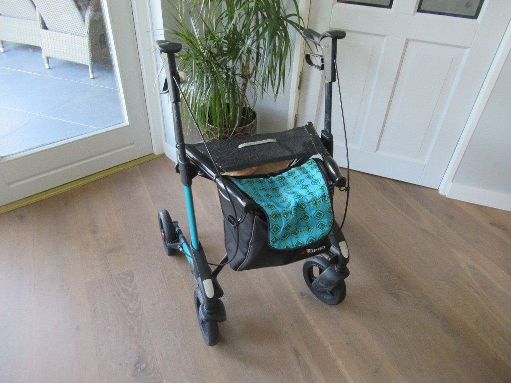 Lichtgewicht M Topro Troja 2G Rollator 100 % goed. Turquoise, Ophalen of Verzenden, Opvouwbaar, Zo goed als nieuw