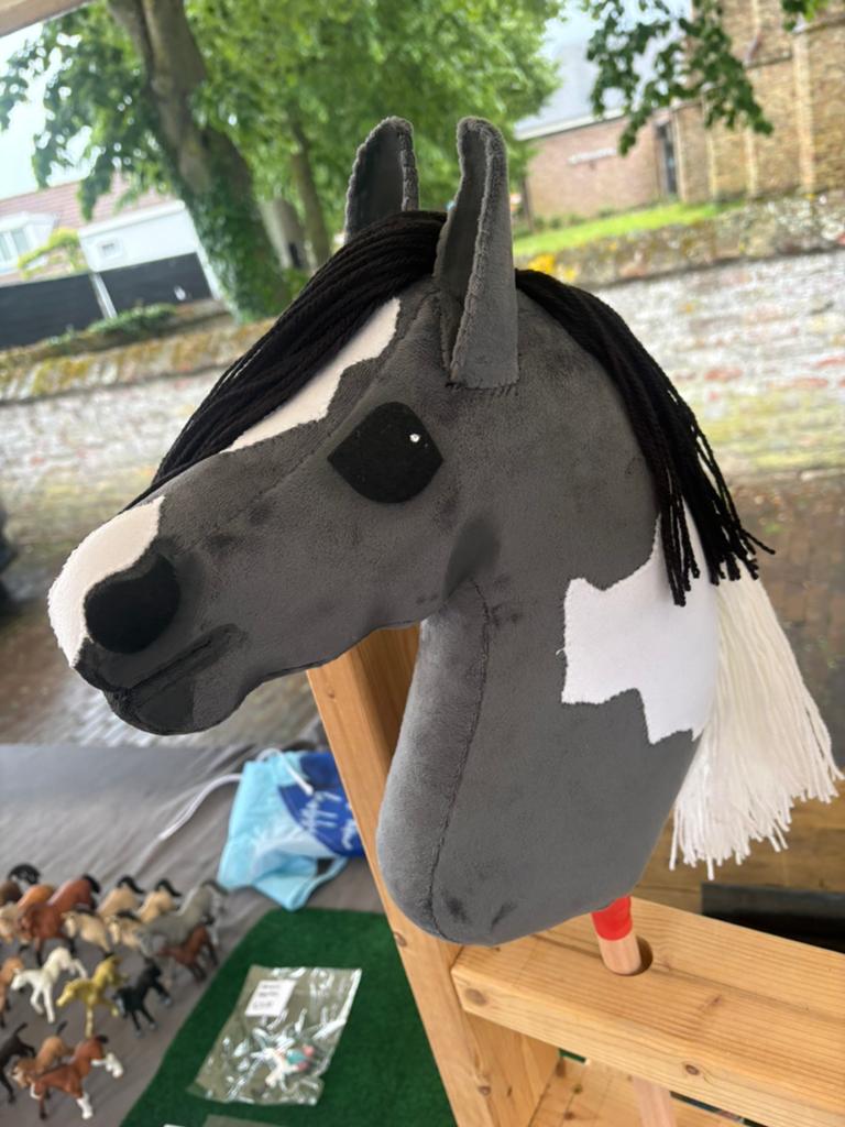 Prachtige gloednieuwe hobbyhorse / stokpaard, Ophalen of Verzenden, Nieuw, Jongen of Meisje