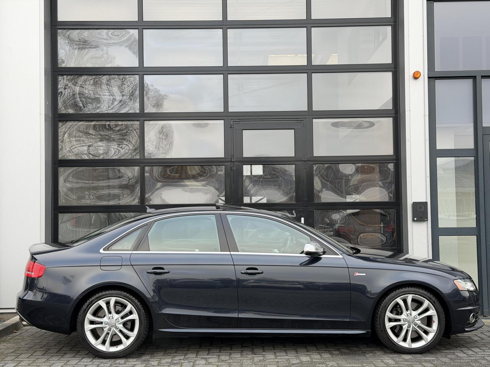 Audi A4 Limousine S4 3.0 TFSI 333PK+ / PANO / B&O / SCHAALST, Auto's, Audi, Automaat, Gebruikt, Zwart, 2995 cc
