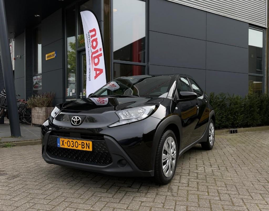 Toyota Aygo X 1.0 VVT-i MT Play, 920 kg, 4 stoelen, Zwart, Origineel Nederlands