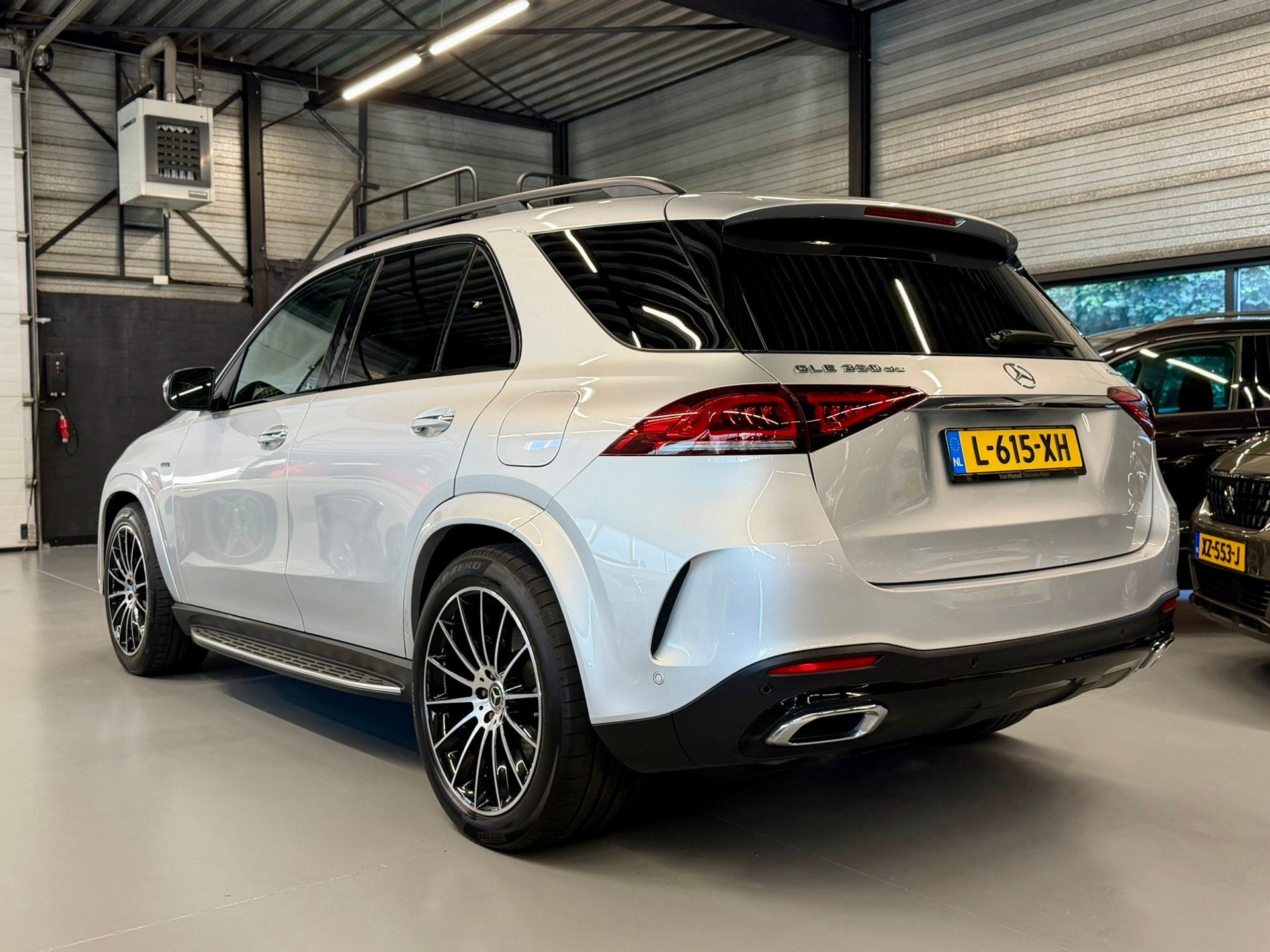 Foto 2 van Mercedes-Benz GLE-klasse 350 DE AMG LINE | PREMIUM PLUS | PA