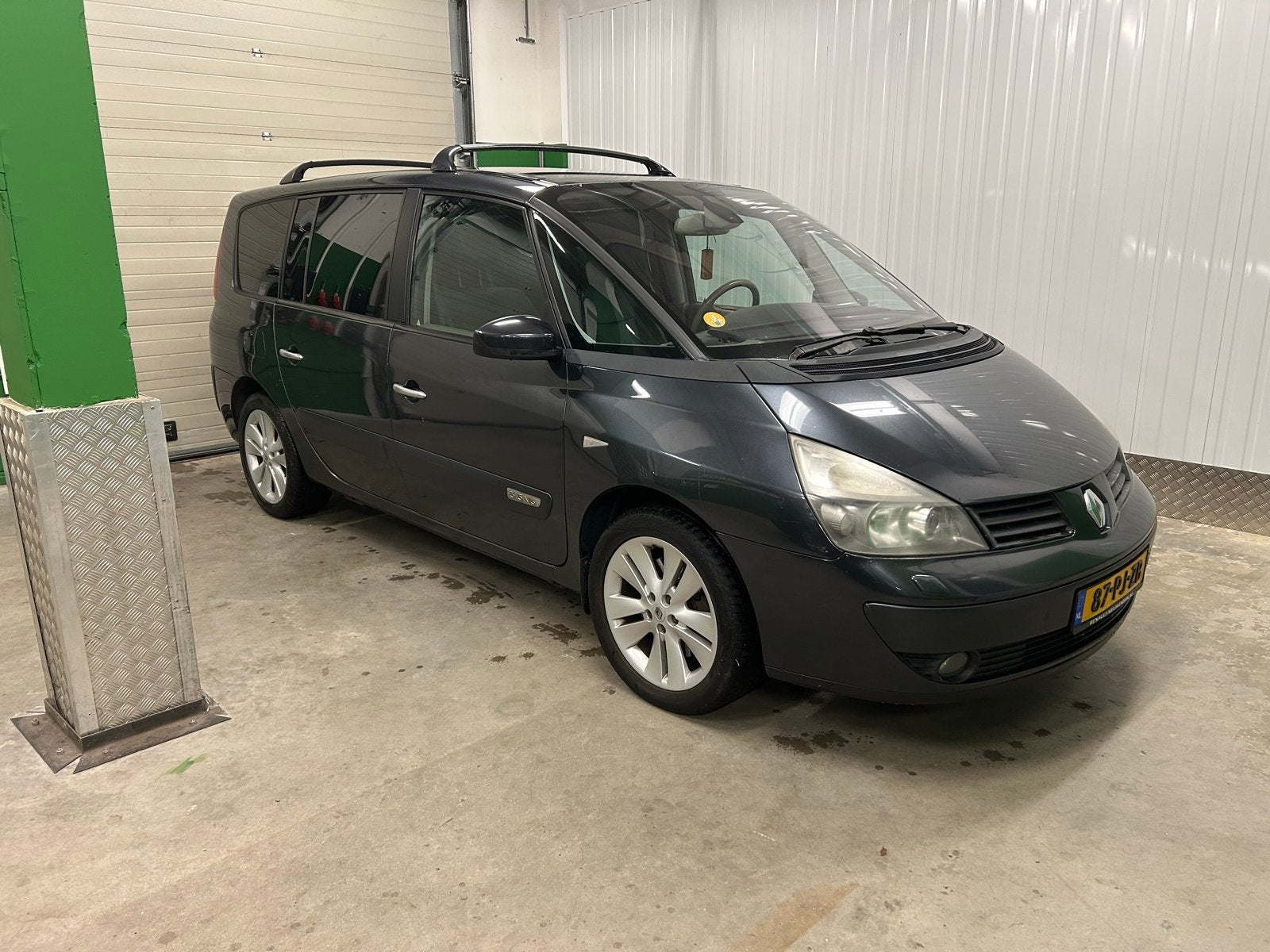 Renault Grand Espace 3.5 Expr AUT 2004 Grijs, Auto's, 2000 kg, 7 stoelen, Origineel Nederlands, Particulier