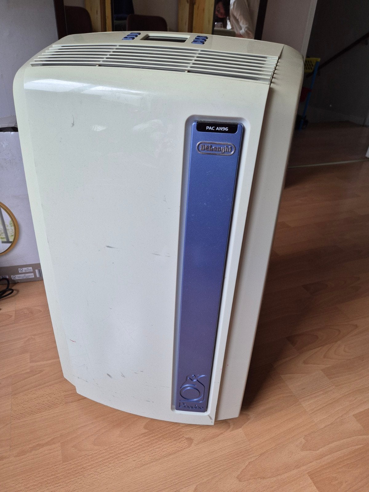 Delonghi pac an96 mobiele airco, Witgoed en Apparatuur, Ophalen, Gebruikt, Minder dan 60 m³, 3 snelheden of meer