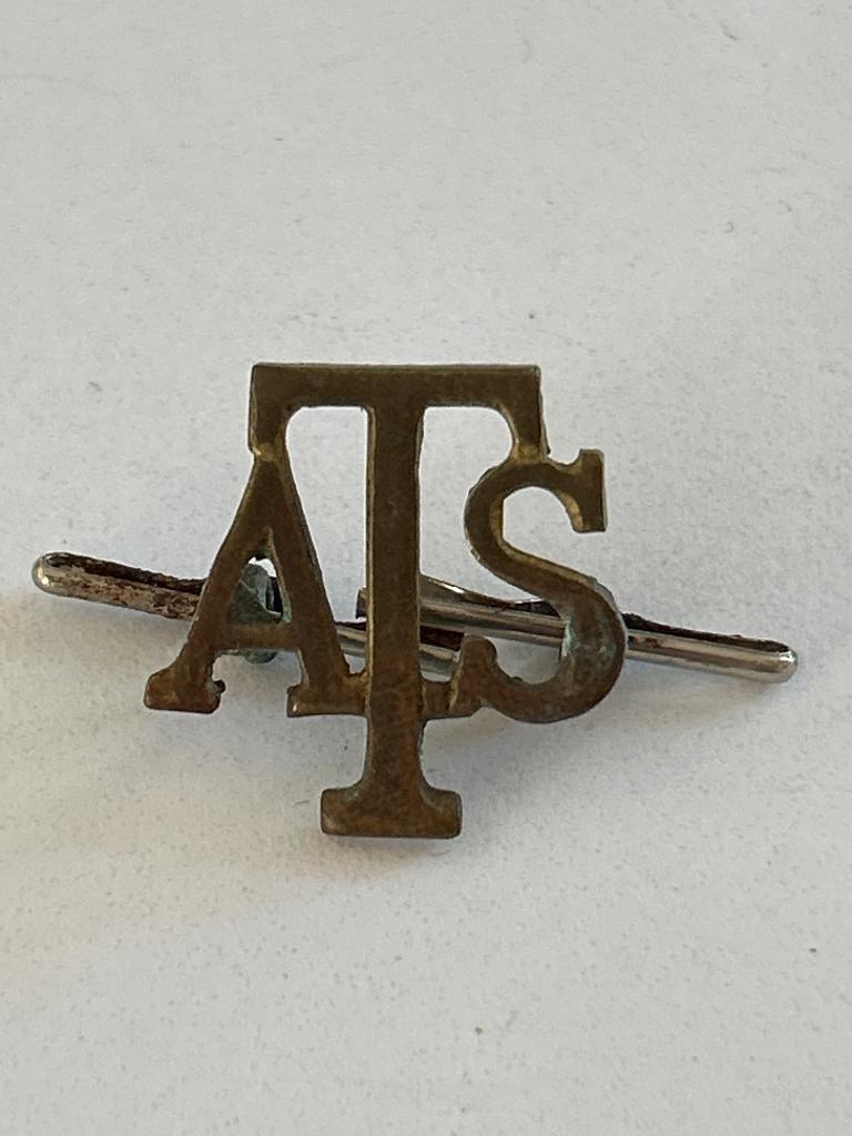 Origineel WO2 Brits ATS schouderembleem, Verzenden, Landmacht, Engeland, Embleem of Badge
