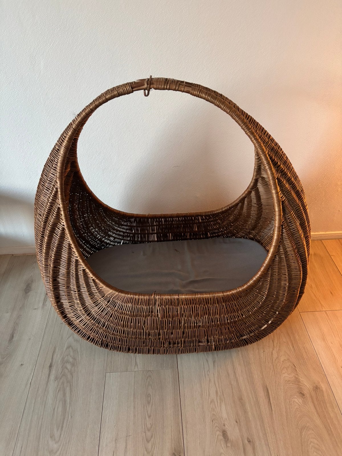 Kattenmand rieten rotan mand, Ophalen, Zo goed als nieuw, Riet