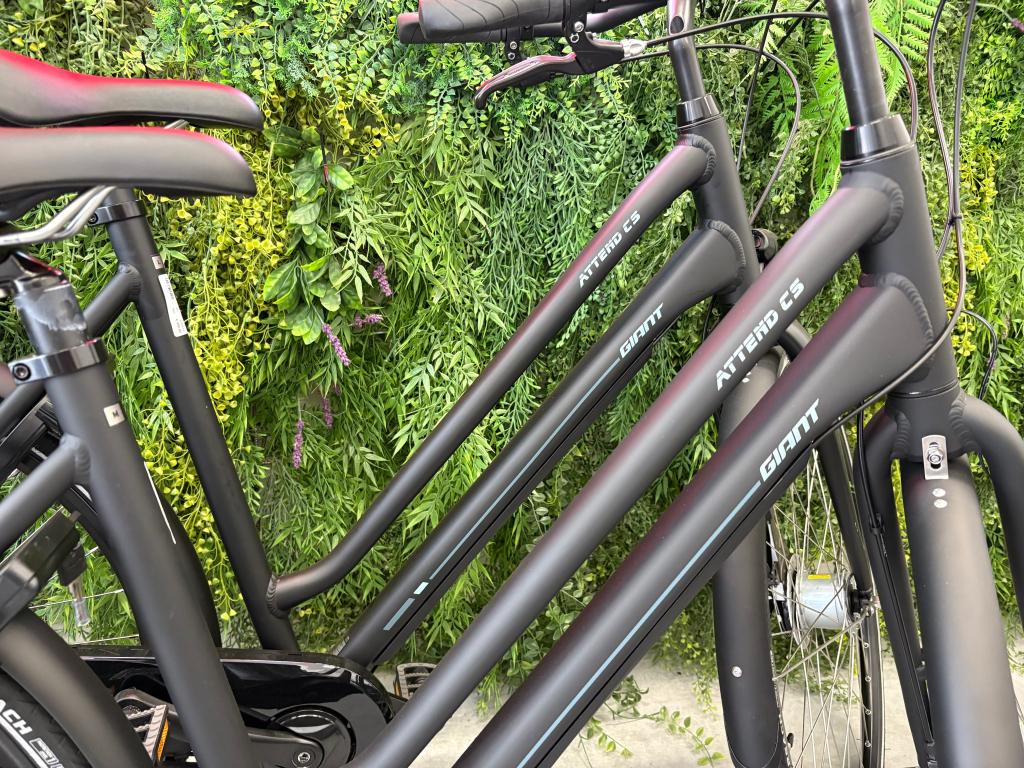 NIEUWE Set Giant Attend CS – Voorjaarsactie €549,99, Pascallaan 66, 8218 NJ Lelystad, Versnellingen, Nieuw, Info@giant-europe.com