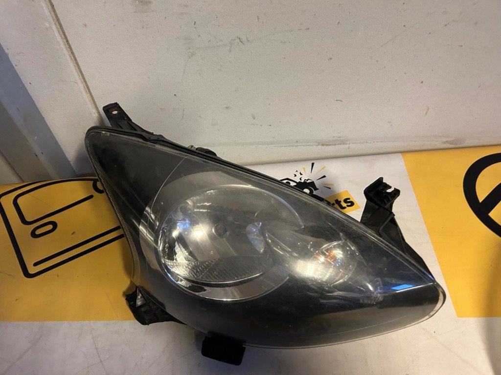 Toyota AYGO Rechts voor Koplamp 89553100 origineel koplamp, Info@fabrikant.eu, Fabrikantstraat 1
1000 AA  Amsterdam, NL, Ophalen of Verzenden