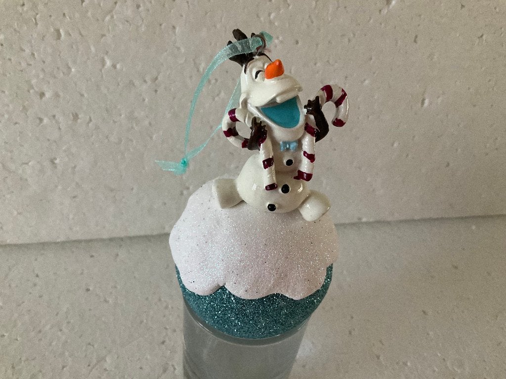 Disney Frozen - olaf op kerstbal - ornament, Ophalen of Verzenden, Overige figuren, Zo goed als nieuw, Beeldje of Figuurtje