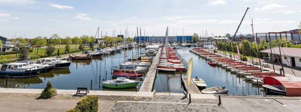 Unieke Ligplaats(en) aangeboden!, Watersport en Boten, Ligplaatsen, Lente, Zomer, Herfst, Buiten