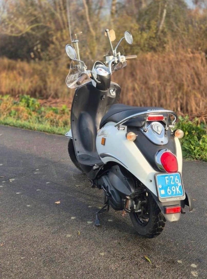 Sym Mio scooter - Start en rijdt goed, Fietsen en Brommers, Scooters | SYM, Ophalen of Verzenden, Gebruikt, Benzine, Mio