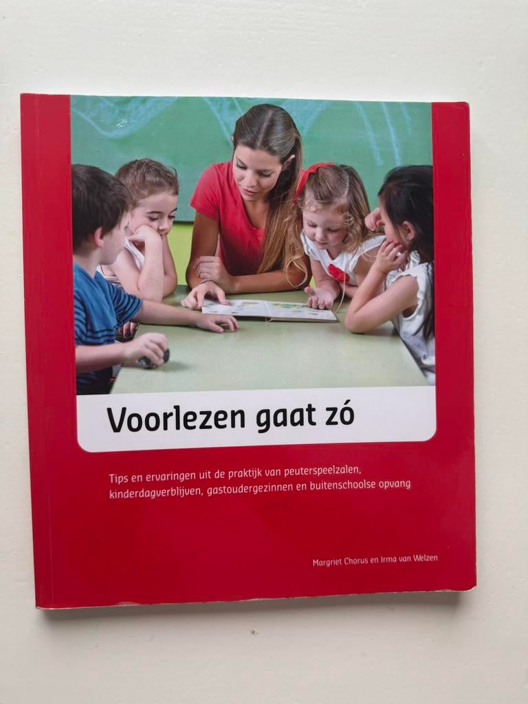 Margriet Chorus - Voorlezen gaat zo Boek, Ophalen of Verzenden, Zo goed als nieuw, Internet of Webdesign