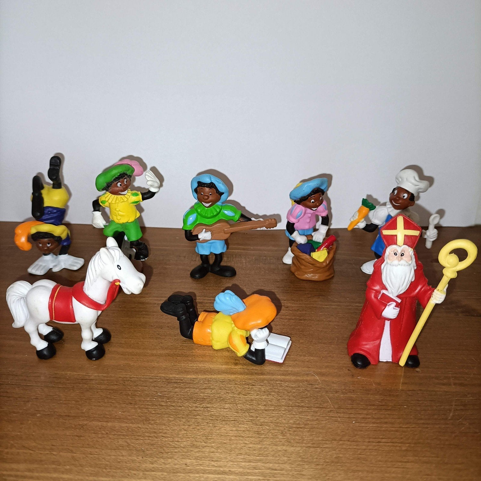 Sinterklaas, paard en 6 zwarte pieten poppetjes, Diversen, Sinterklaas, Ophalen of Verzenden