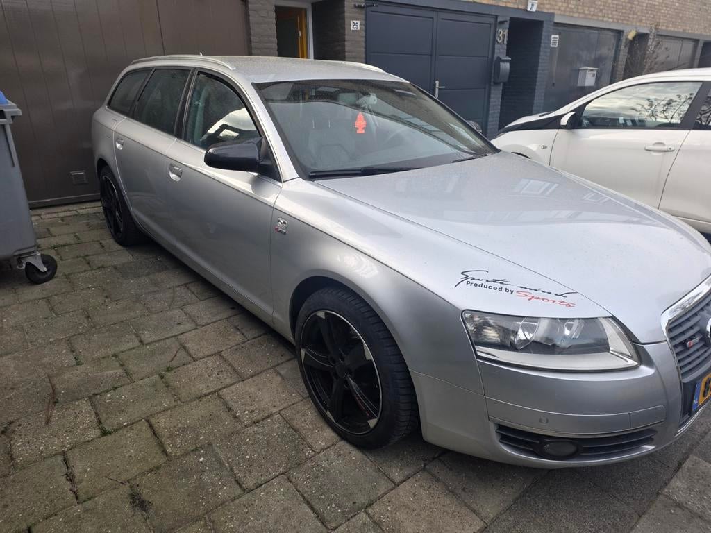 Audi A6 2.4 V6 130KW Avant 2005 Grijs, Voorwielaandrijving, Zwart, Stationwagon, Handgeschakeld