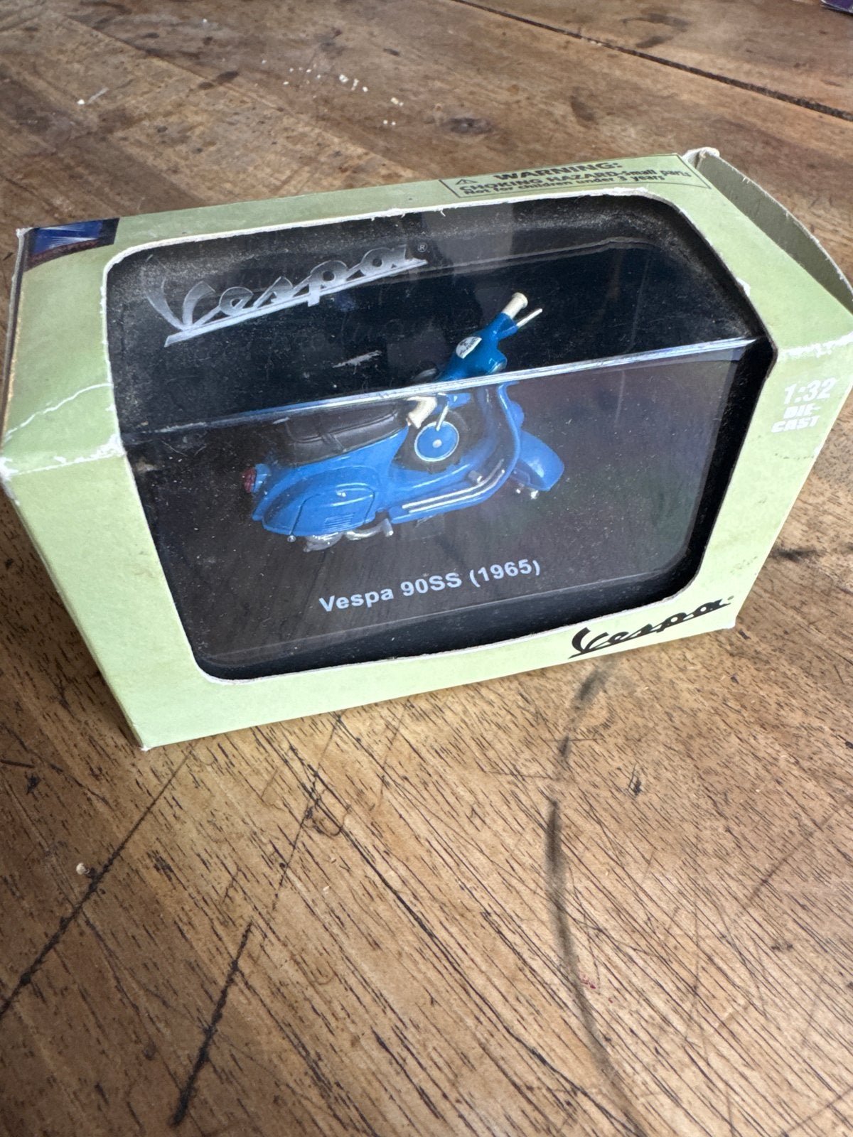 Vespa 90SS (1965) Model - NewRay 1:32 Schaal, Ophalen of Verzenden, Nieuw, Overige typen