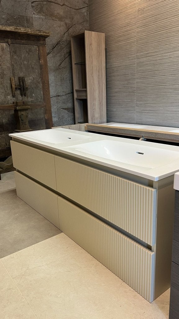 Badmeubel 140cm beige zandkleur nu van €2495 voor €1150 NEW, Huis en Inrichting, Ophalen, Brauer, Www.douchezaak.nl, 100 tot 150 cm