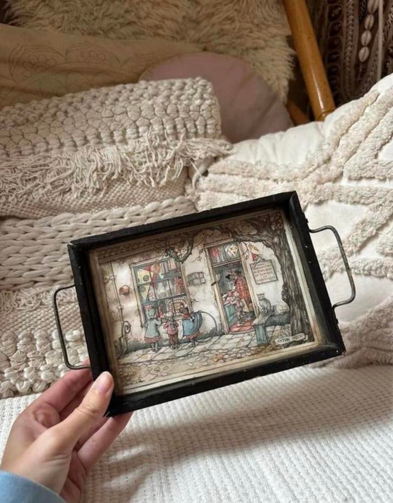 Dienblad met prent van anton pieck - poppenkast, Huis en Inrichting, Ophalen of Verzenden, Zo goed als nieuw, Rechthoekig, Hout