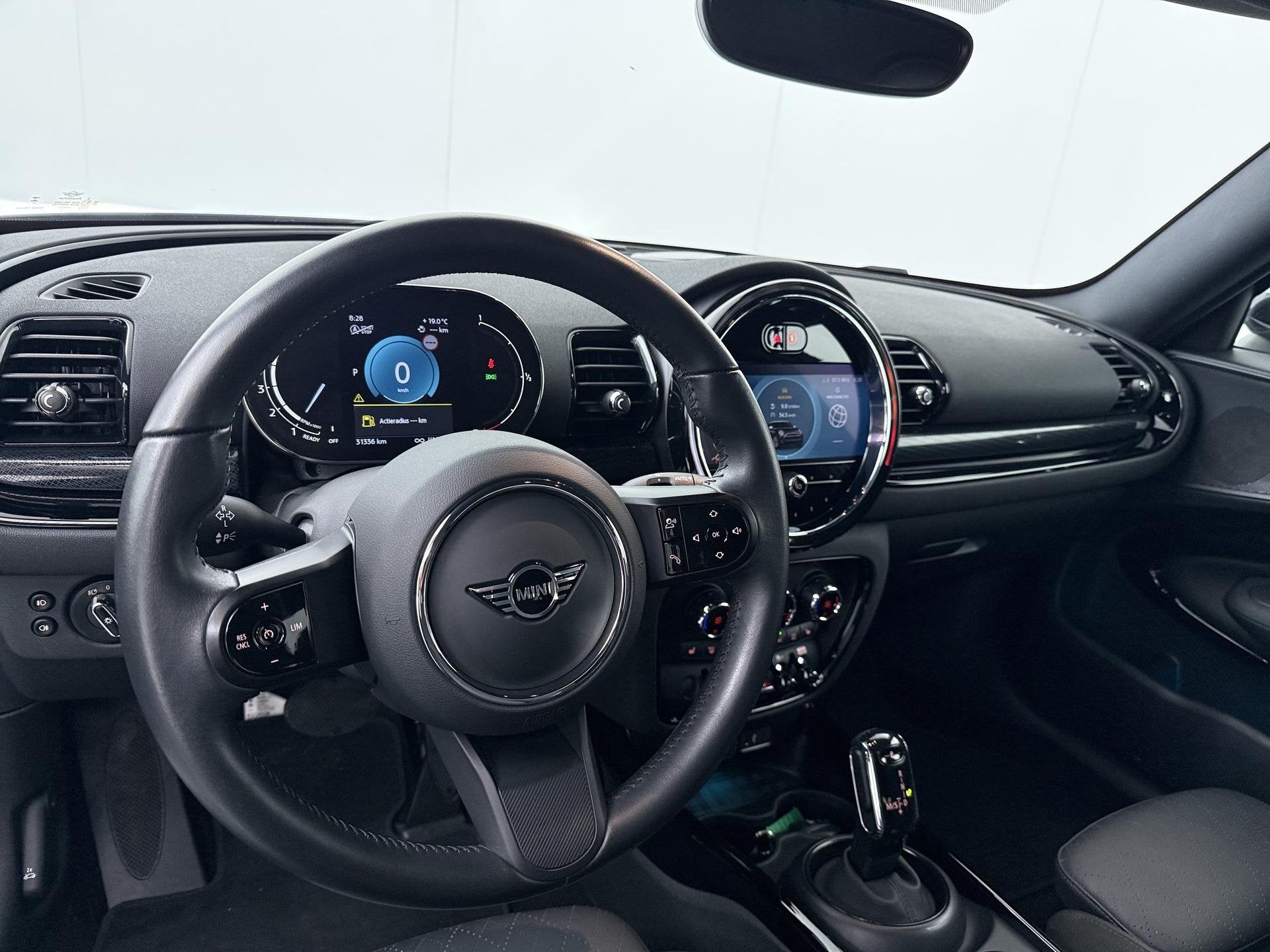 MINI Clubman Cooper | Cruise control | Keyless entry | Led k, 136 pk, Gebruikt, Zwart, 19 km/l