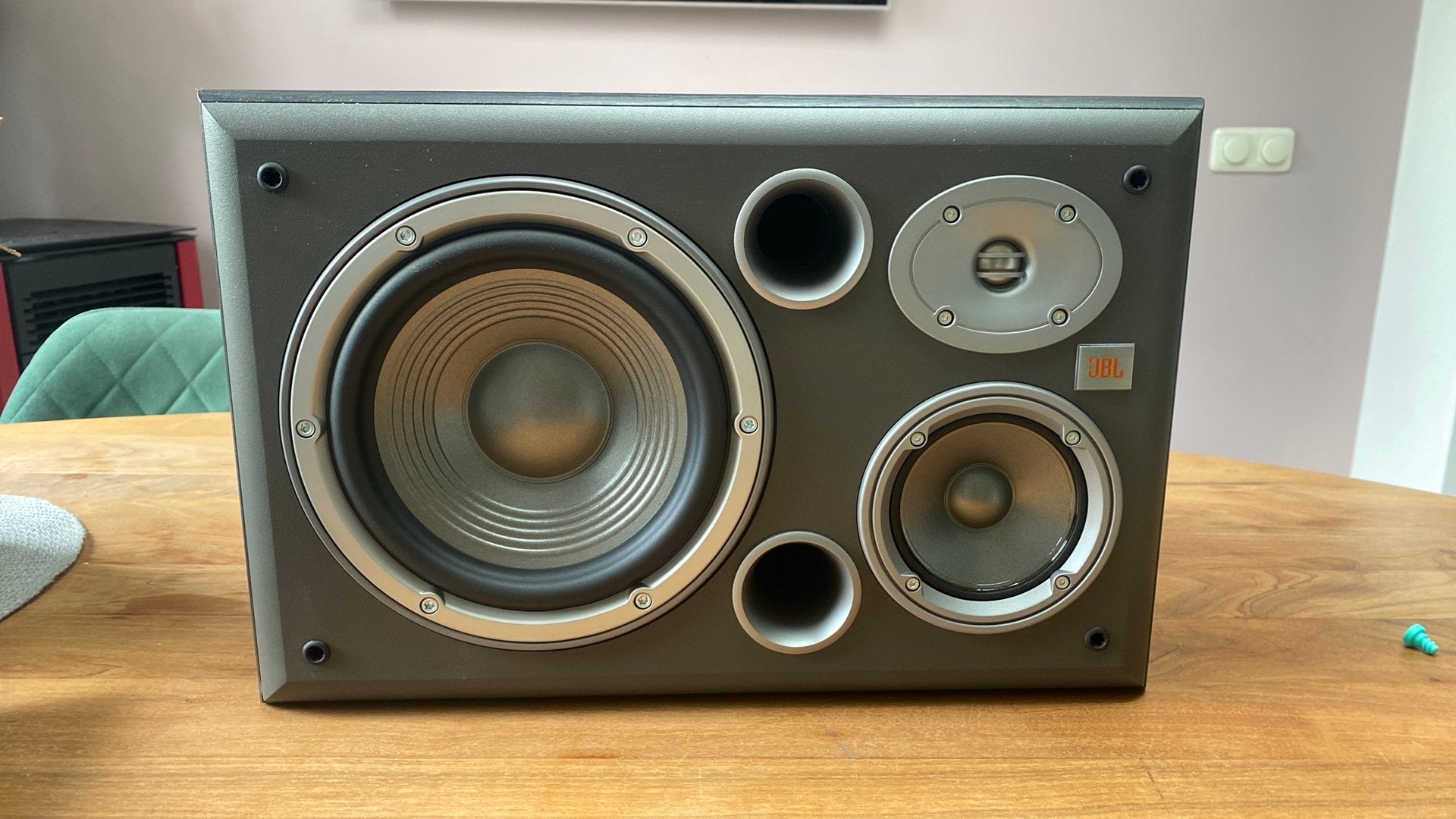 3x JBL Northridge E50 speakers met ophangbeugels, Gebruikt, JBL, Ophalen of Verzenden, 120 watt of meer