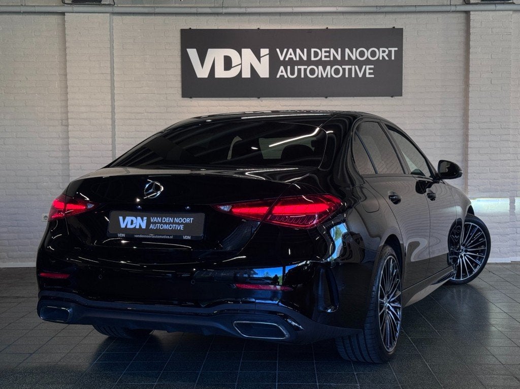 Mercedes-benz C-KLASSE 180 AMG Line Night 360 Camera Memory, Automaat, 1800 kg, Huisgarantie, 4 cilinders