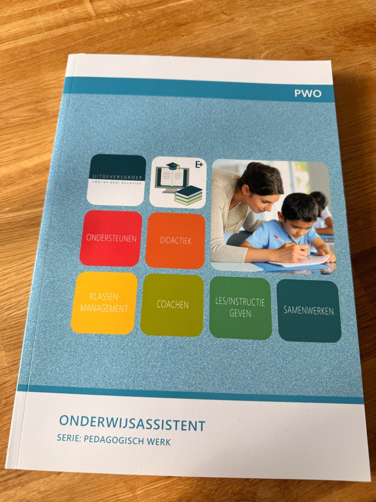 Onderwijsassistent boeken, Ophalen of Verzenden, Alpha, Zo goed als nieuw, MBO