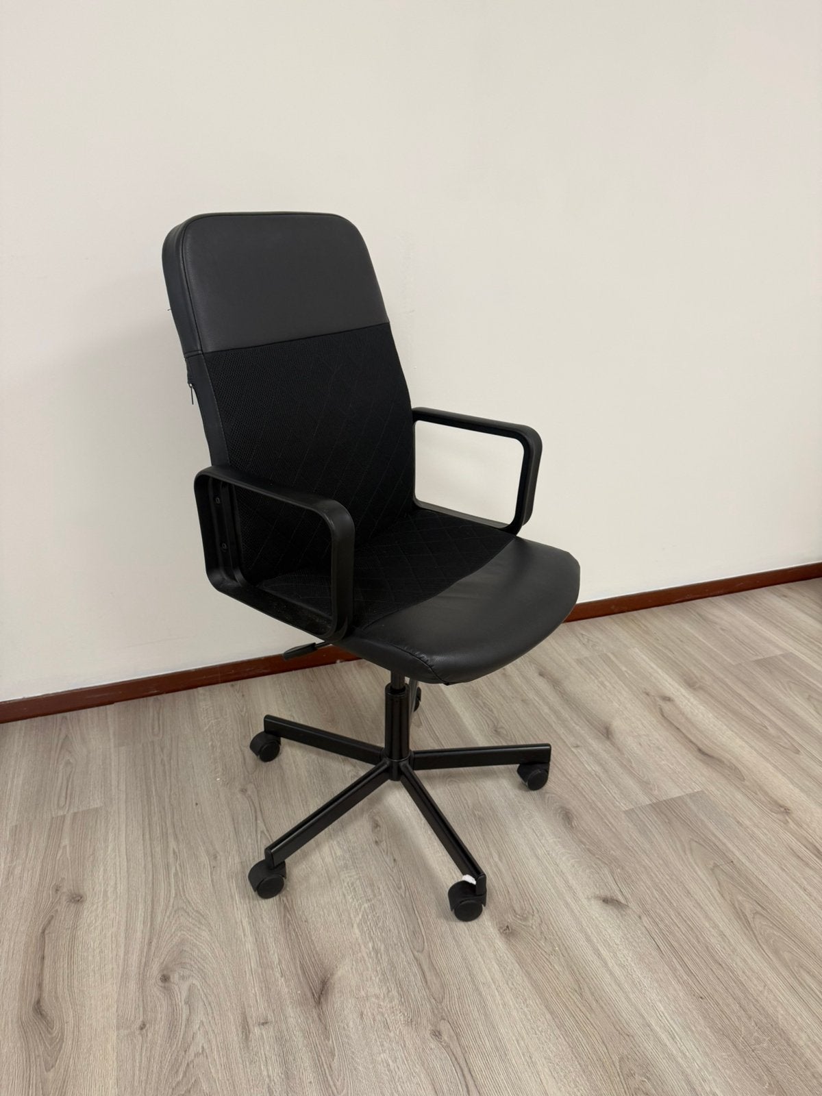 Bureau Stoel Zwart, Ophalen, Zo goed als nieuw, Zwart