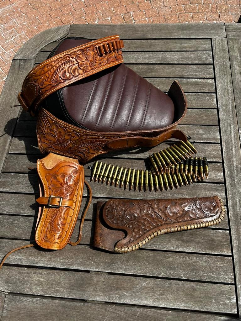 Indian scout bobber special zadel, Ophalen