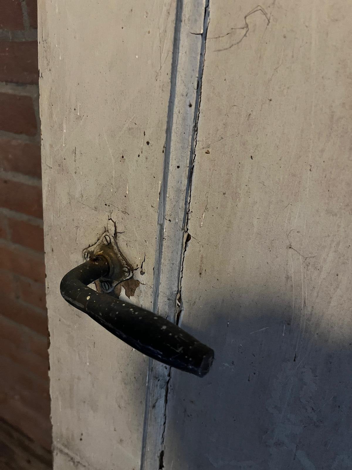 Gratis: oude paneeldeur moet worden opgeknapt, Ophalen, Gebruikt, 80 tot 100 cm, Binnendeur