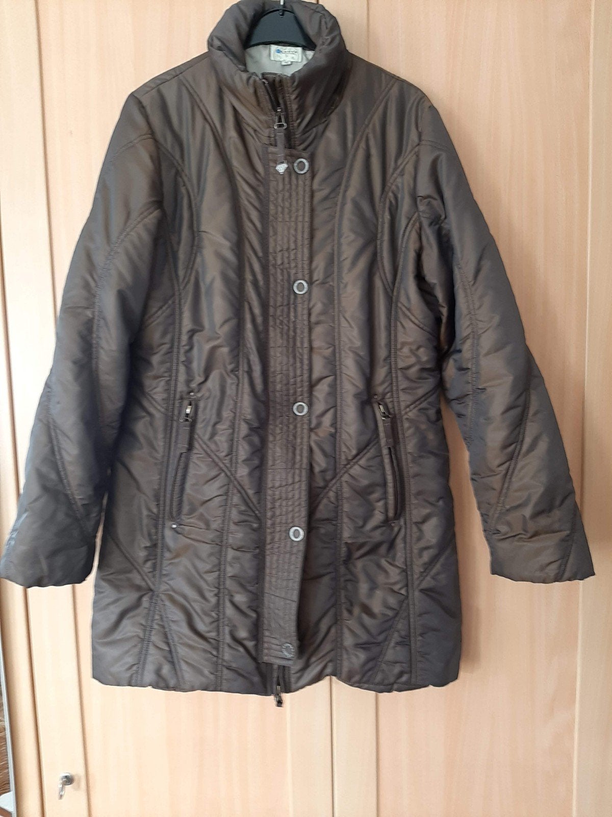 Heerlijk jasje Luhta bruin met brons gloed winterjas maat 42, Kleding | Dames, Luhta, Bruin, Verzenden, Maat 42/44 (L)
