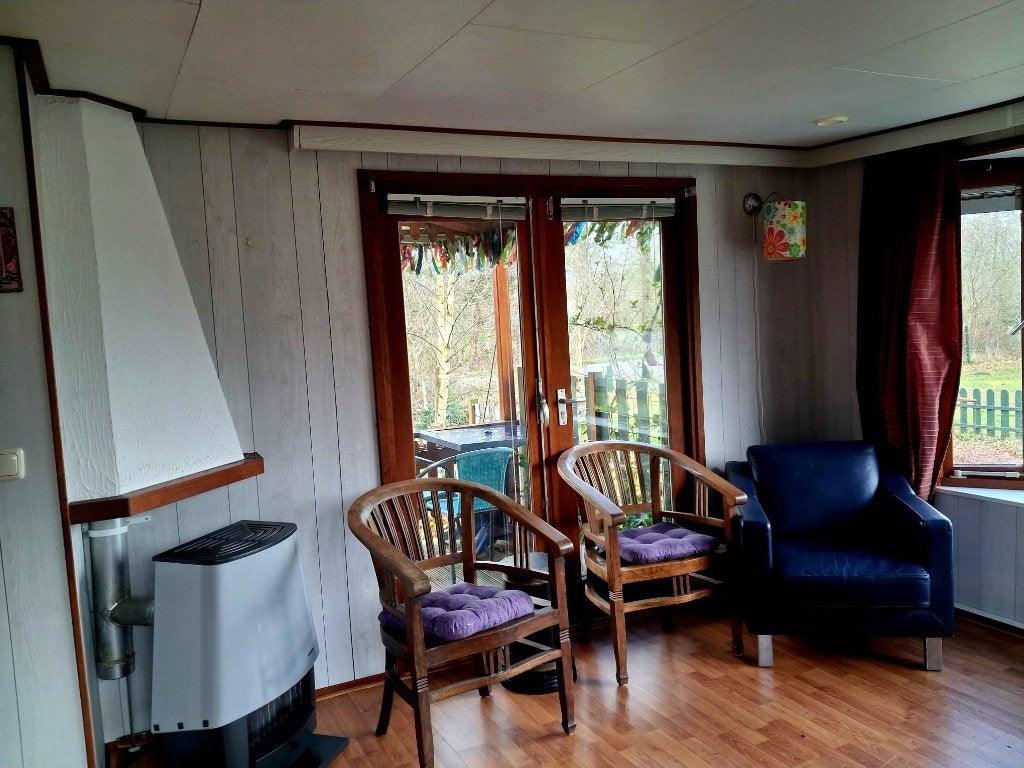 Hardhouten stacaravan, 9x4m, 27 jaar oud., Caravans en Kamperen, Stacaravans, Tot en met 4