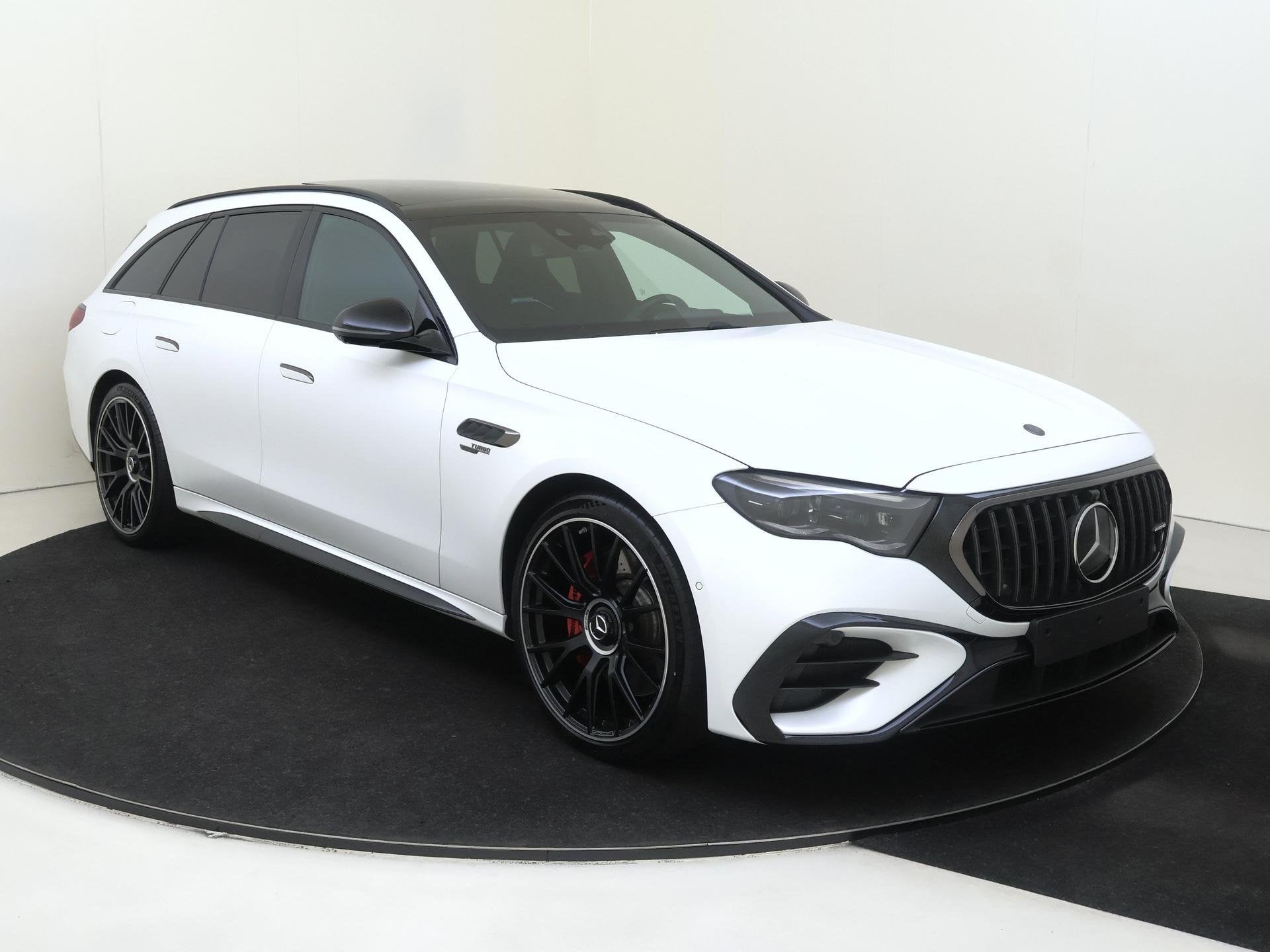 Mercedes-Benz E-klasse Estate AMG 53 4MATIC+ Night Edition /, Auto's, Automaat, Gebruikt, Leder en Stof, Plug-in hybride