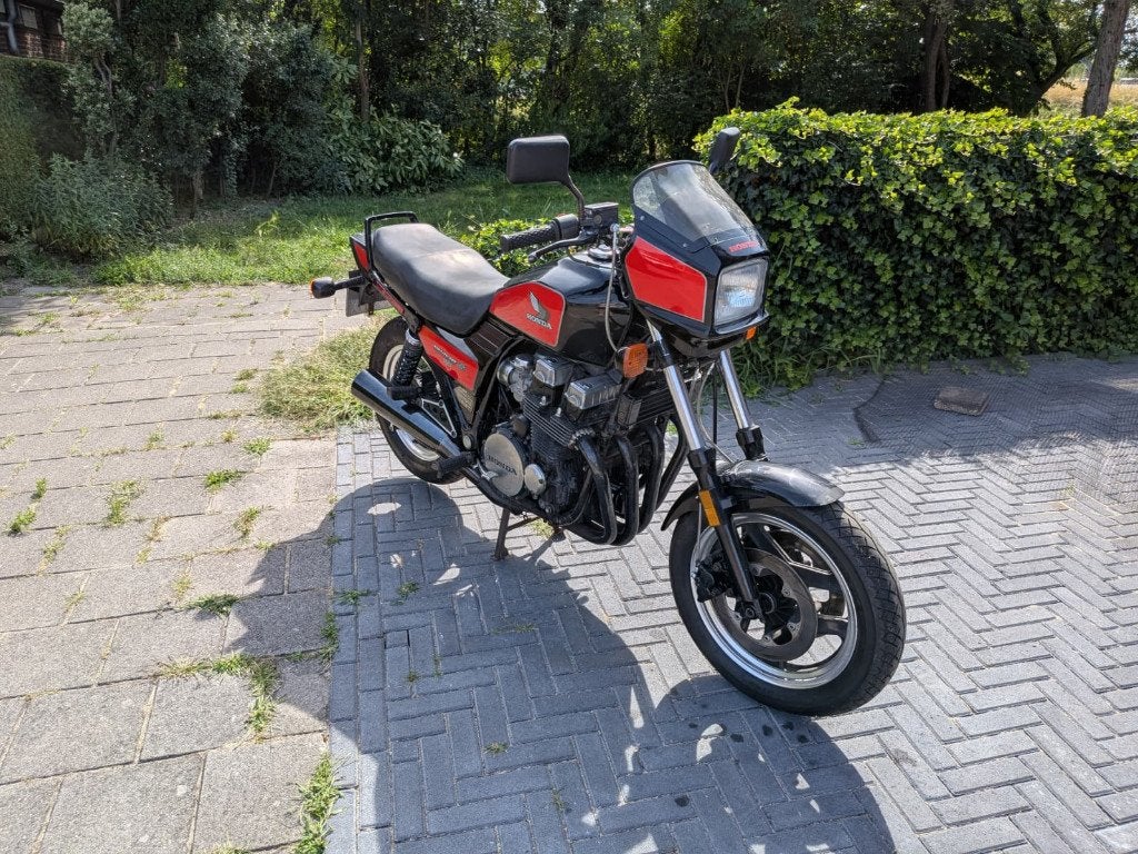 Honda CB750SC Nighthawk S 1985 - cardan (oldtimer), 750 cc, Cardan-aandrijving, 4 cilinders, Motorrijbewijs A