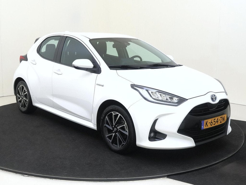 Toyota Yaris 1.5 Hybrid Dynamic 116PK | Navigatie | Lichtmet, Auto's, Toyota, Gebruikt, Euro 6, Bedrijf, Hybride Elektrisch/Benzine
