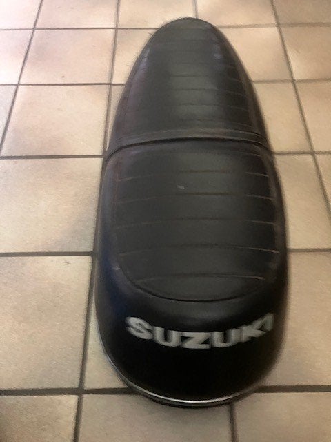 Suzuki onderdelen oa toerenteller, zadel T500, achterlicht., Ophalen of Verzenden, Gebruikt