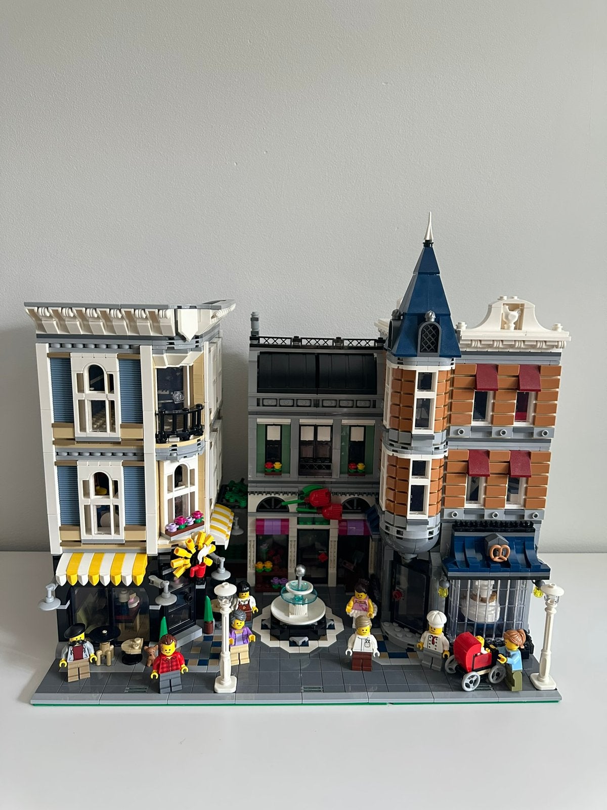 LEGO Creator Expert 10255 Assembly Square Compleet, Ophalen, Lego, Zo goed als nieuw, Compleet