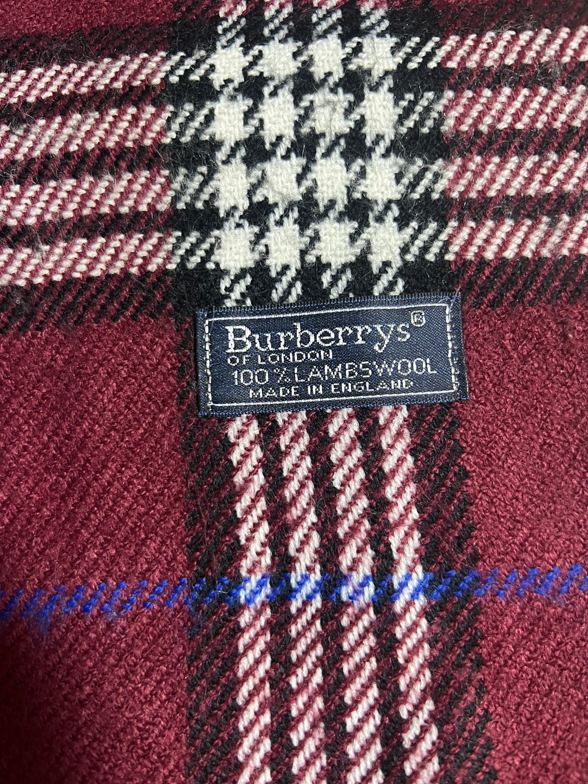 Burberry’s of London sjaal – Bordeauxrood – 100% lamswol, Kleding | Dames, Ophalen of Verzenden, Zo goed als nieuw, Maat 38/40 (M)