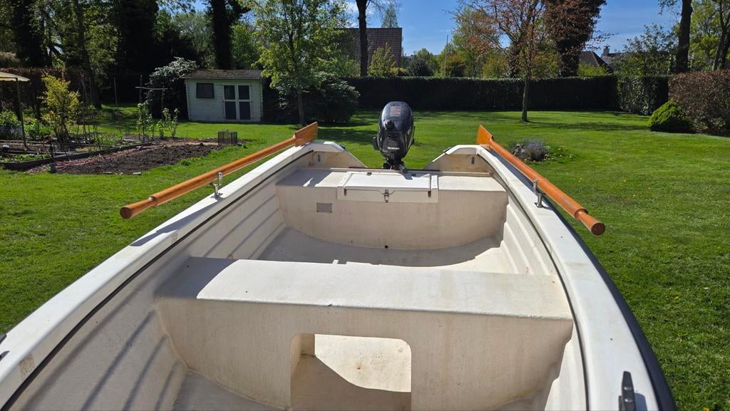 Roeiboot met buitenboordmotor en trailer, Watersport en Boten, Ophalen, Gebruikt, Overige typen
