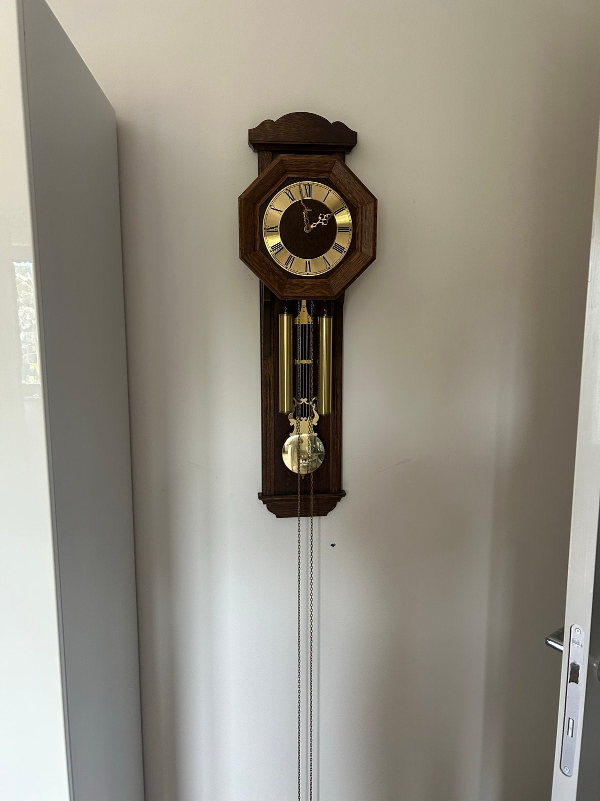 Mooie houten wandklok in goede staat, Antiek en Kunst, Ophalen